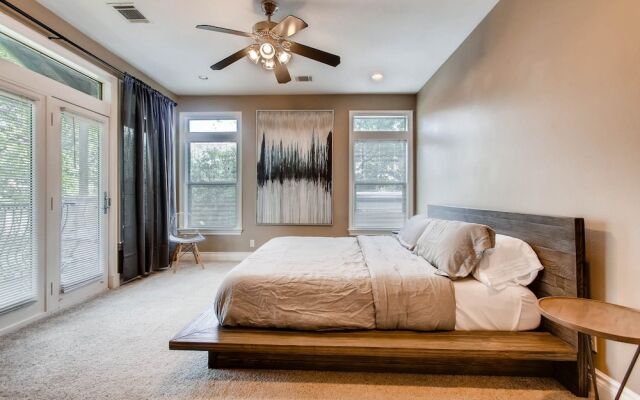 Luxury 4 Bedroom Home in Central Austin