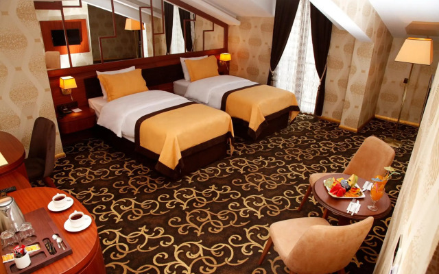 Grand Vuslat Hotel