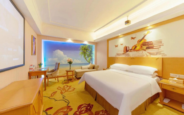 Vienna Hotel (Dongguan Dalang Bus Station)