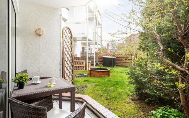 Kleinberries - Washer & Dryer - Kitchen & Parking - NETFLIX