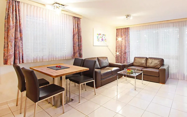 Apartment Roger Lommel 10120