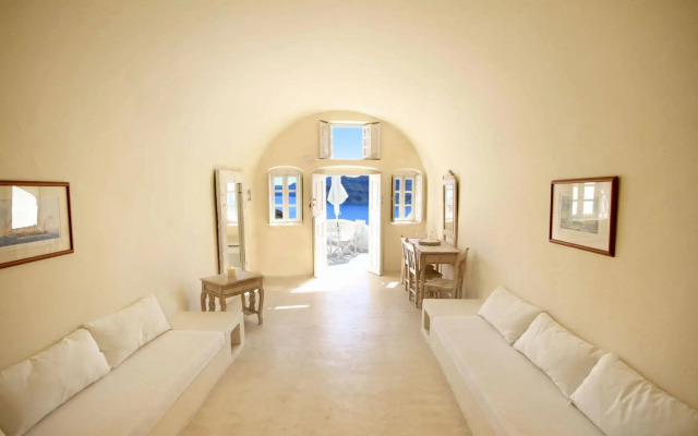 Oia Mare Villas