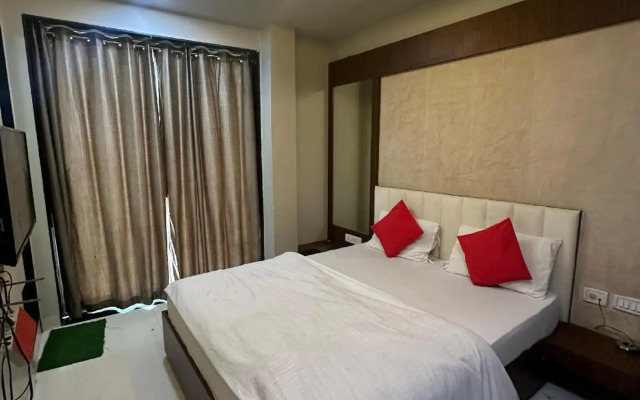Oyo 28683 Hotel Suhagan Heights