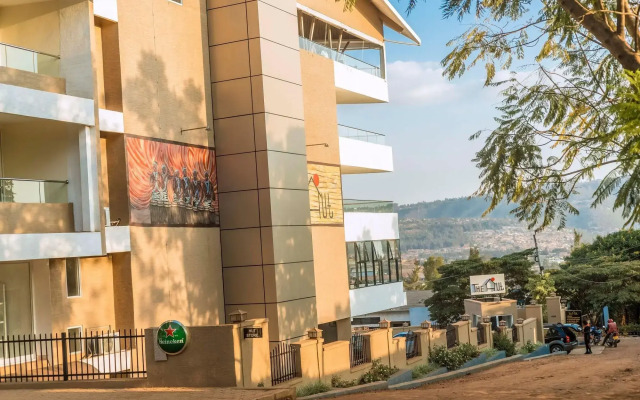 The Hut Restaurant & Boutique hotel