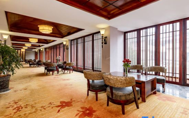 Li Jing Hotel Mile