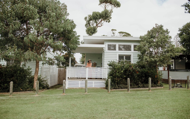 Surfside Cudmirrah Beach