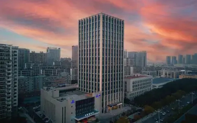 Lavande Hotel (Huzhou Changxing Taihu Avenue)