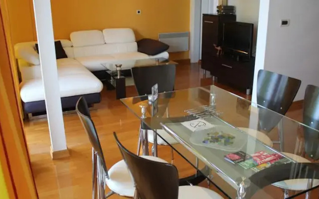 Apartment Near The Beach