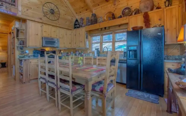 EddieBear by Escape to Blue Ridge