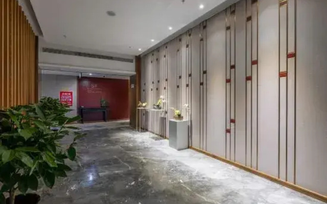 Yijia Hotel