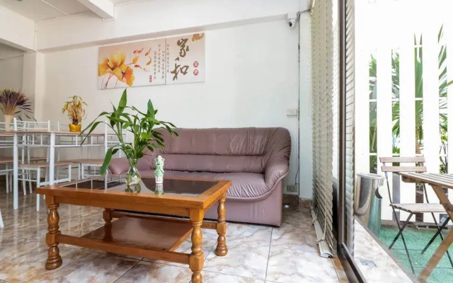 NIDA Rooms BTS Phra Kanong 1112 Majestic