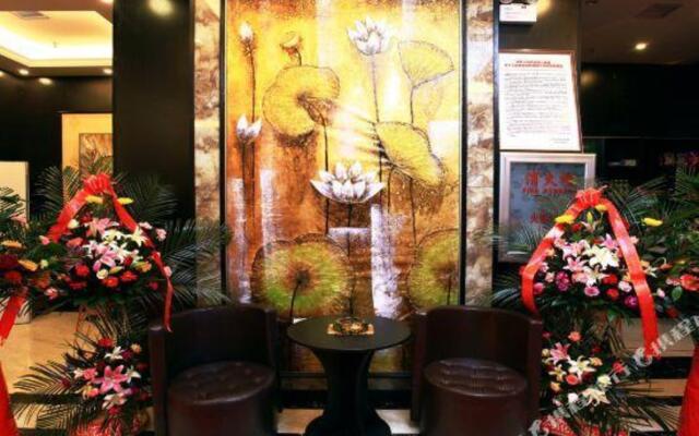 Xilong Hotel (Jiamusi Railway Station Store)