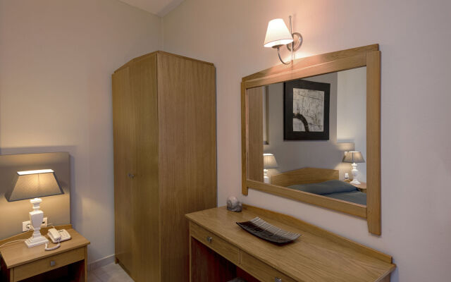 Mirtilos Studios & Apartments