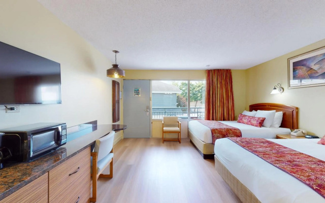 Surfside On The Lake