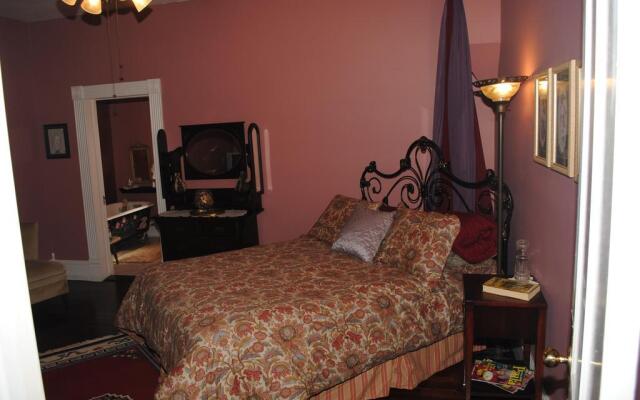 Swann Hotel Bed & Breakfast