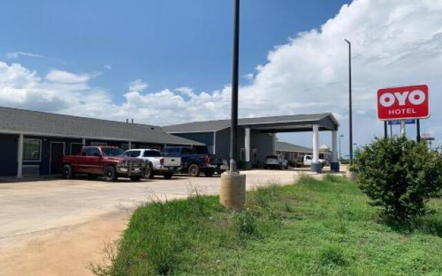 Southern Inn and Suites Pearsall