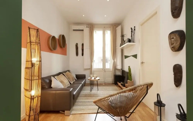 Centric 2 Bedroom Apartment with a Private Lovely Terrace