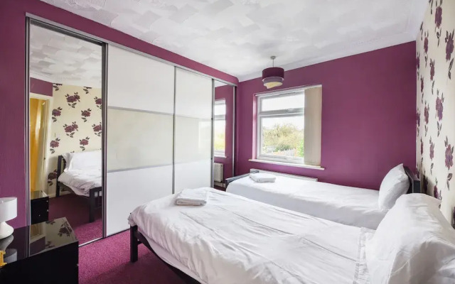 Soyinka Lodge 3-Bedroom House