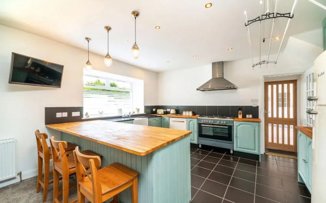 Arddan House - Your Perfect Coastal Retreat