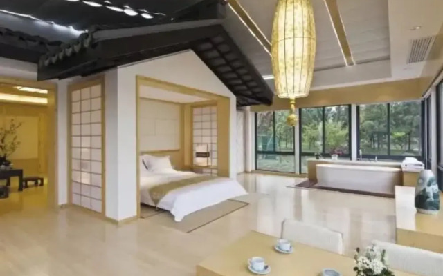 Yayuan Garden Holiday Hotel