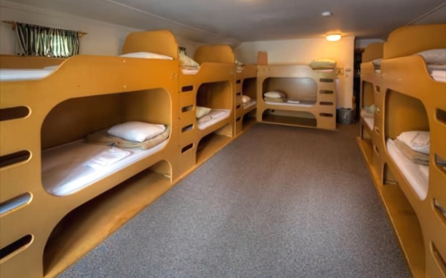 HI-Castle Mountain Hostel