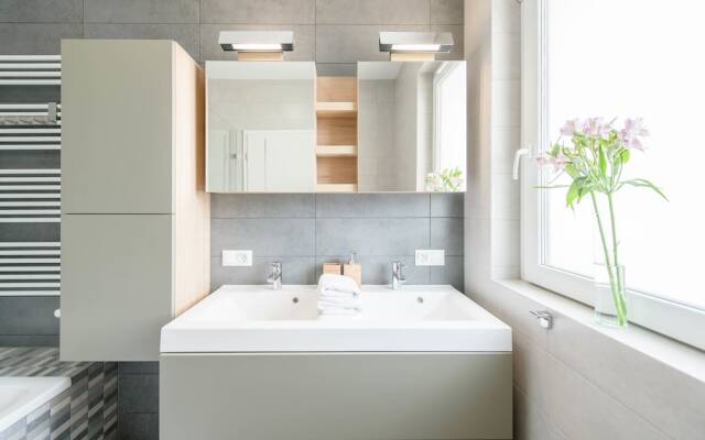 Oasis Apartments - Westend I