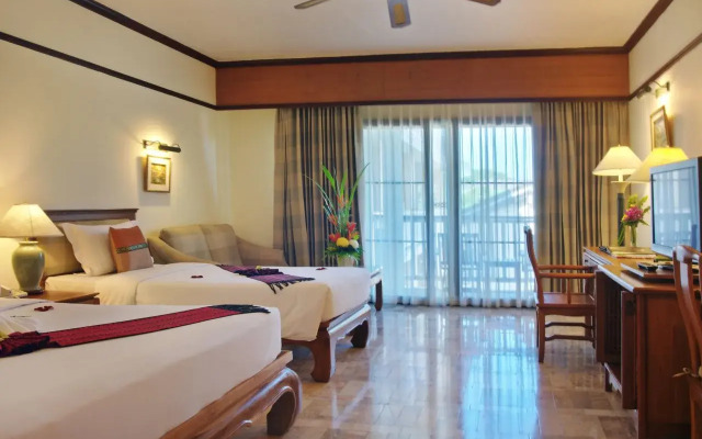 Thara Patong Beach Resort & Spa