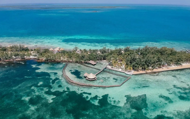 Thatch Caye Resort a Muy'Ono Resort