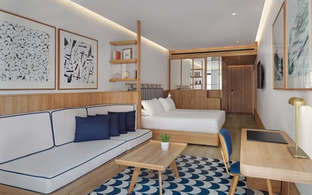 H10 Porto Poniente Hotel