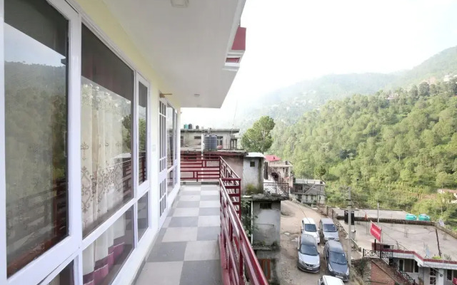Oyo 17175 Home Blissful 2Bhk Kumarhatti