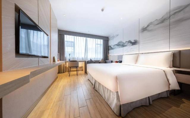 Atour X Hotel Longhua Dalang Business Center