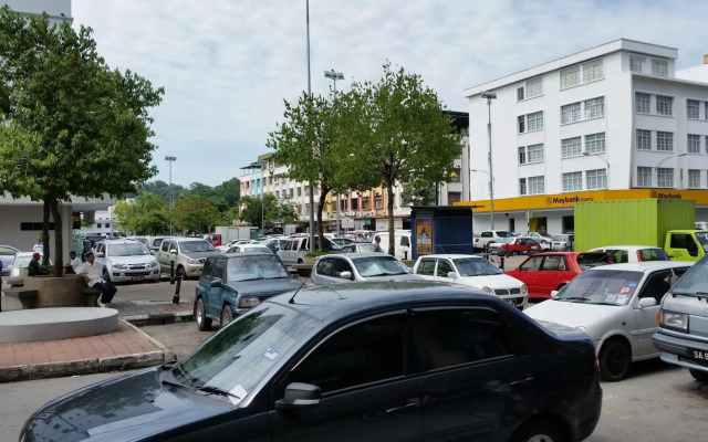 Sri Iskandar Hotel