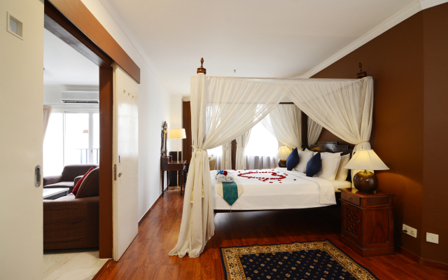 Holiday Place