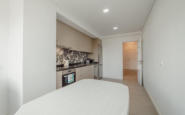 Gaia Terrace With Elevator by Vacationy