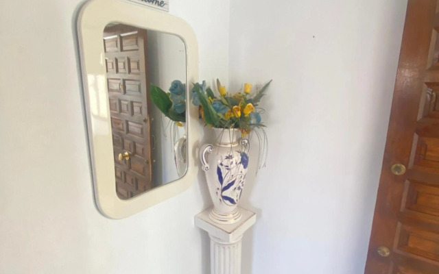 AMPLIO y CÉNTRICO APARTAMENTO CON APARCAMIENTO GRATUITO ALREDEDOR