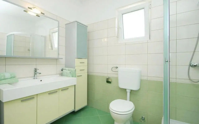Nice Home in Vrsi With Wifi and 3 Bedrooms
