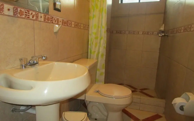 The Real House-Hostel
