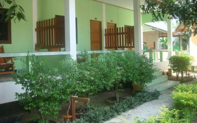 Sandee Bungalows