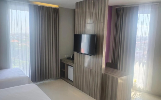Surabaya River View Hotel