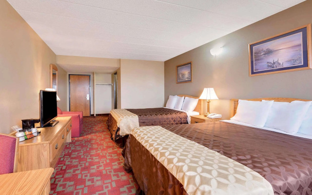 Travelodge by Wyndham Grand Forks