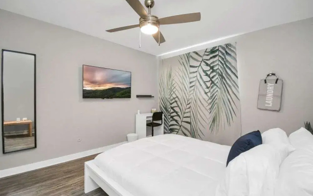 Tx Home Group - Uptown Galleria