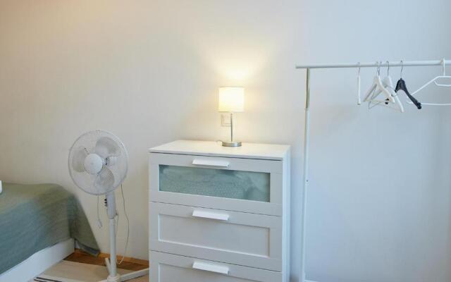 Self-Check-In & Perfect Metro Connection I