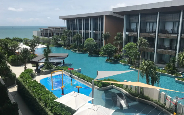 Renaissance Pattaya Resort & Spa