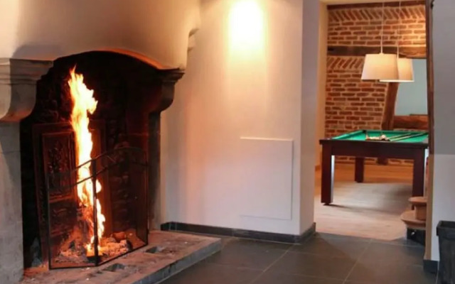Attractive Holiday Home with Pool, Hot Tub, Fireplace near Spa