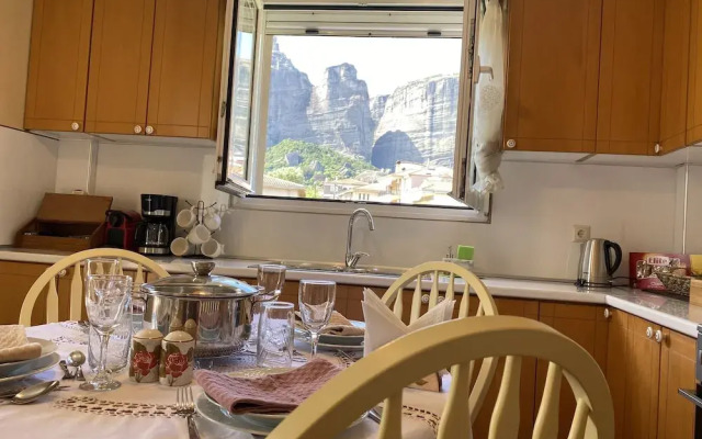 Saint Stephen's apartements at Meteora 3