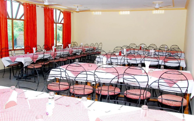Chandra Hill Resort