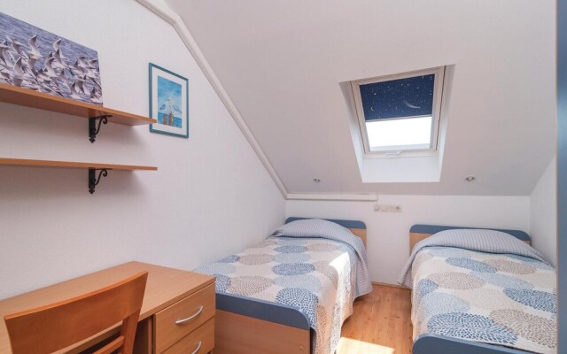 Nice Apartment in Bol With 2 Bedrooms and Wifi