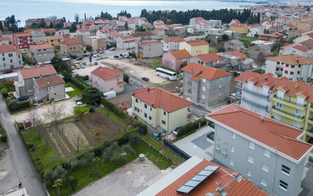 Double bed Room With Private Bathroom and Balcony