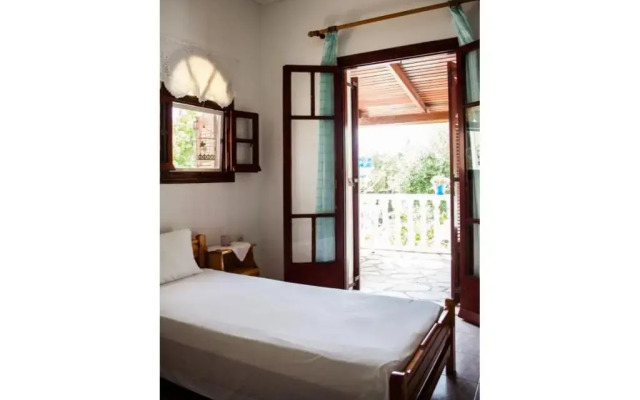 Areti Orfeas Apartment 3