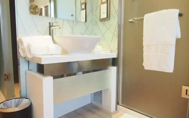 M Hotel